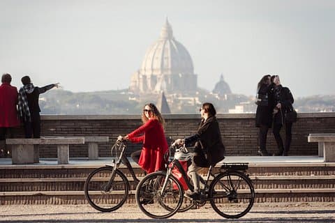 Roman panoramic views by bike