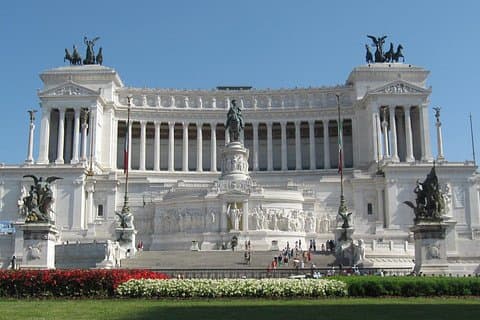 ItalyBestExcursions Transfer Fiumicino Fco Airport to Civitavecchia Port with 3 hours Rome Tour