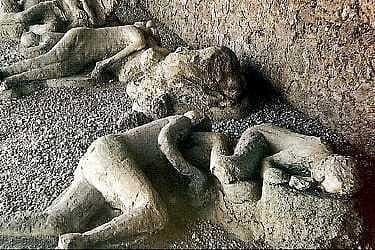 Naples Shore Excursion: Pompeii Half-day Trip from Naples
