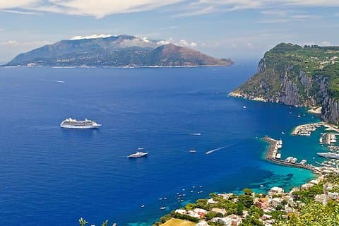 Arrive in style to the island of Capri