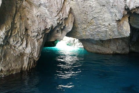 Discovery Capri Island by Boat from Capri
