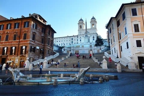 Rome: Early Morning Sightseeing Piazzas Tour with Breakfast