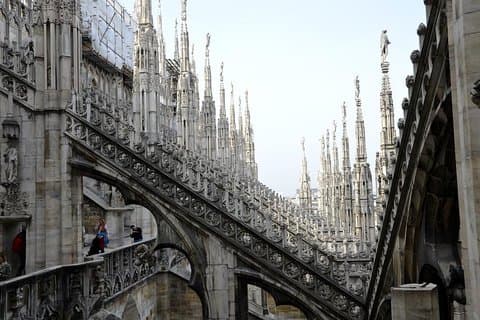 Milan: Best of Skip-the-Line Duomo Rooftops Guided Tour