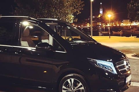 LUXURY VAN