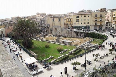 2 Hours Calessino/ Tuk tuk Tour to Syracuse and Ortigia Island