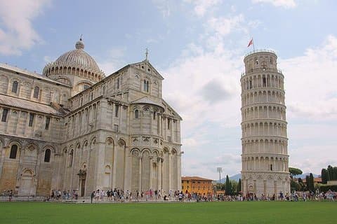 Private Day Trip from Florence to Pisa, Lucca and Vinci