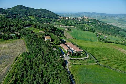 The company: panoramic view