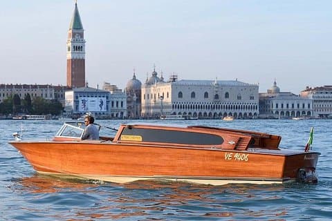 Private Departure Transfer from Venice to Marco Polo Airport
