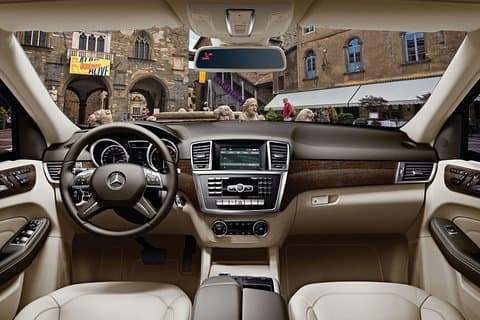 Private Transfer from Bologna (BLQ) Airport to Rávena