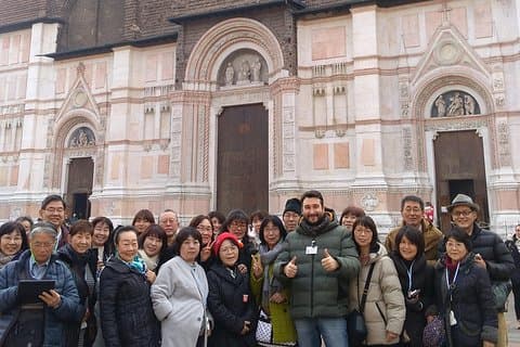 Piazza Maggiore group 1