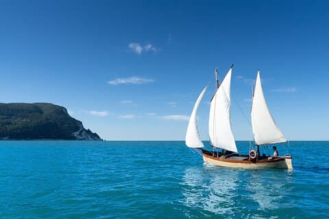 Private Traditional Sailboat Tour of the Conero Riviera