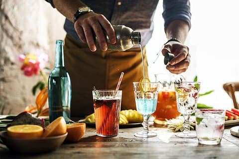 The Art of Italian Aperitivo: A Hands-on Cocktail Class