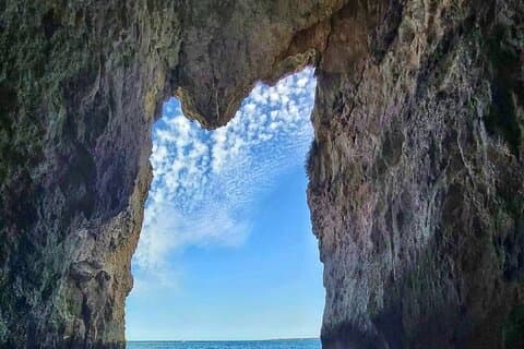 1-Hour Sea Caves and Boat Tour in Ortigia Syracuse