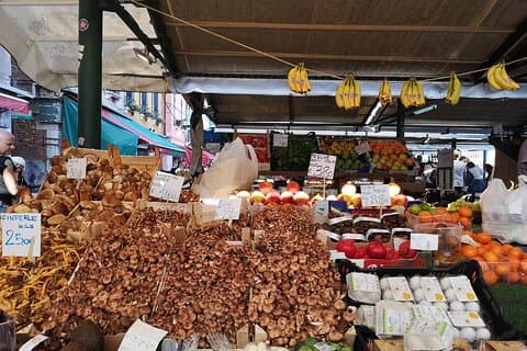 Private Rialto Street Food & Stories Tour: A Taste of Venice