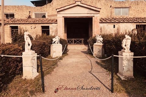 Herculaneum Private Tour with an Archaeologist