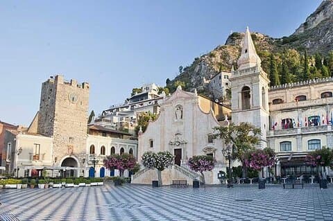 Taormina Square