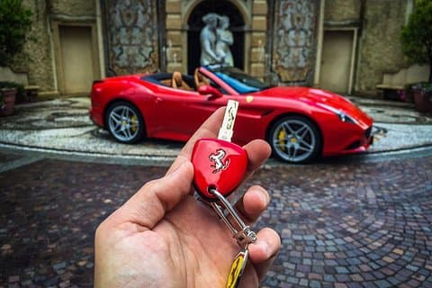 Discover Italy driving a Ferrari/Milan-Tuscany-Amalfi Coast