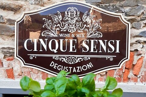 Cinque Terre Course of Pesto and Wine Tasting in Vernazza