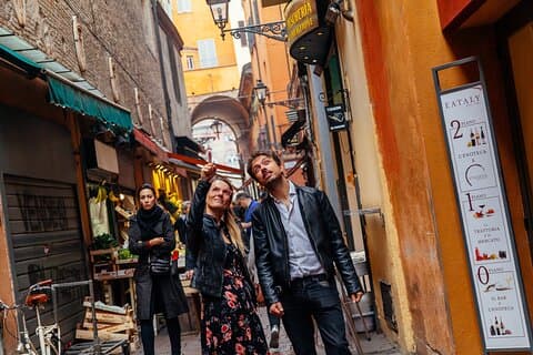 Highlights & Hidden Gems With Locals: Best of Bologna Private Tour