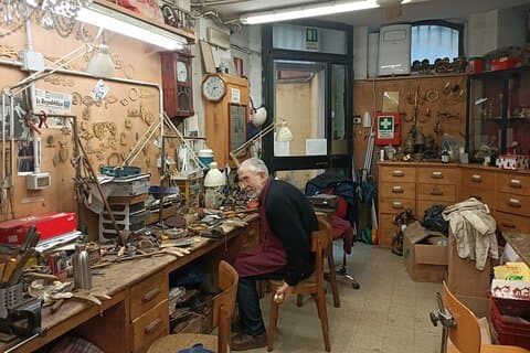 Arts and crafts in the historic Roman workshops