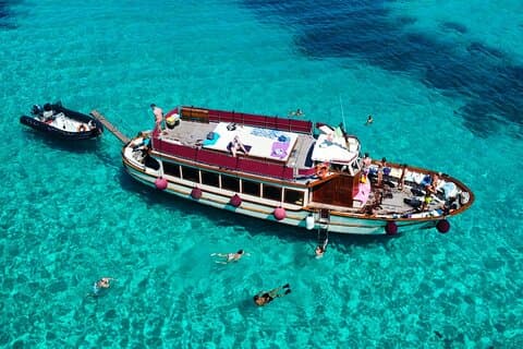Boat Tour to Caprera and La Maddalena Archipelago
