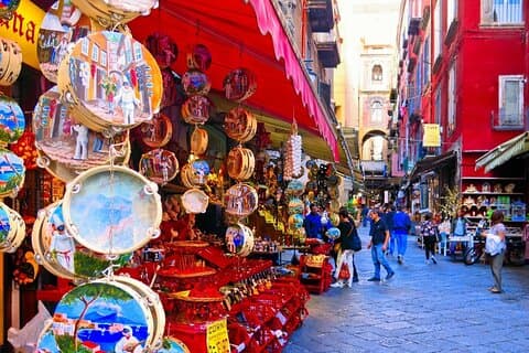 4H Naples Historic Center Tour with Underground Ruins Incl.