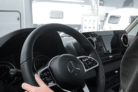 Rome Fiumicino Airport Transfer in Luxury Private Transportation