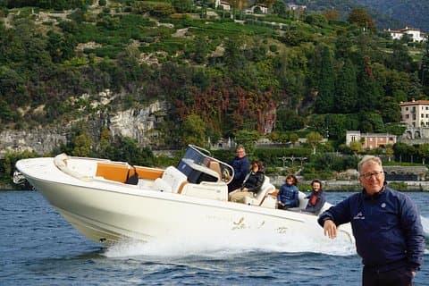 Dreamer tour(1 H) luxury boat aperitif onboard