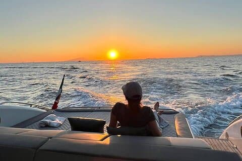 Sunset's colors with a unique overnight stay on board – Sorrento