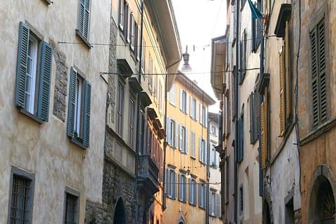 Old Bergamo Scavenger Hunt & Highlights Self-Guided Walking Tour