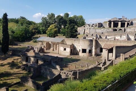 Pompeii: 4h Tour (w Villa Dei Misteri) with an Archeologist Guide