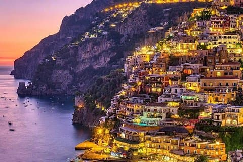 Transfer from Positano to Naples with a 1 hour stop in Pompeii or Herculaneum