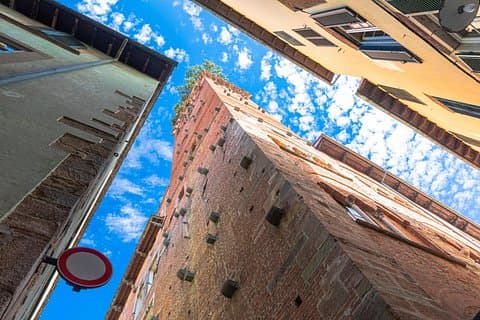 Private Self-Guided Walking Tour of the Medieval Town of Lucca