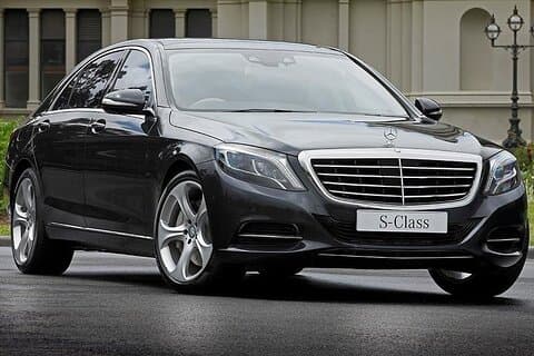 Arrival Transfer Florence Station SMN to Florence by Sedan or Van