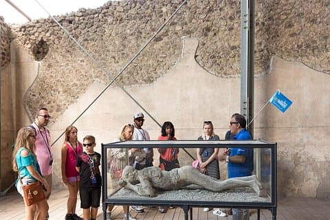 Skip the Line: Pompeii Express Tour with Secret Excavation Areas