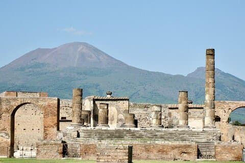 Naples to Pompeii & Mount Vesuvius Skip-the-Line Tour with Tickets