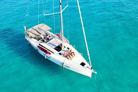 Tropea, Exclusive Sailing Cruise. 4h with Aperitif. MiRo’