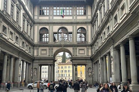 Uffizi Gallery Small Group Guided Tour with Guide