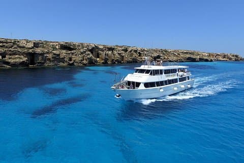 Costa del Sole motor boat during the Favignana and Levanzo mini-cruise