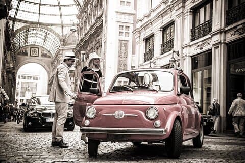 1 Hour Dolce Vita Vintage Fiat 500 Slow Tour in Milan