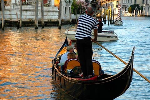 Venice Gondola Experience + Exclusive Ebook
