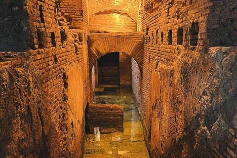 Trevi Fountain Underground Aqueduct and Spanish Steps Tour
