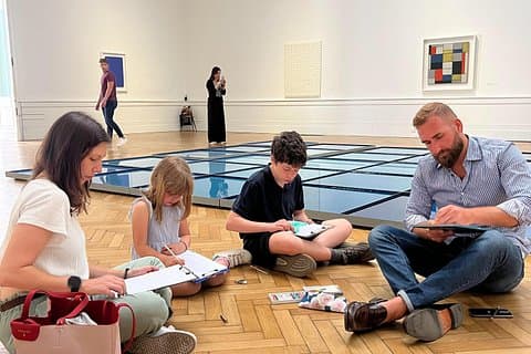 Private Family-Friendly Guided Tour & Art Workshop - Rome