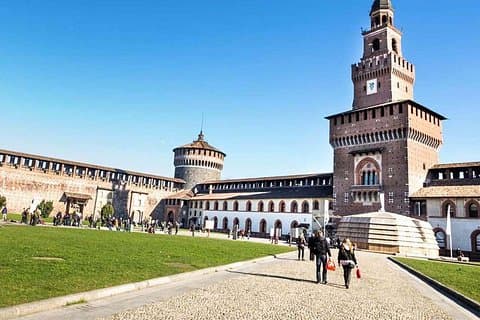 Guided Tour in Sforza Castle and Michelangelo's Masterpiece.