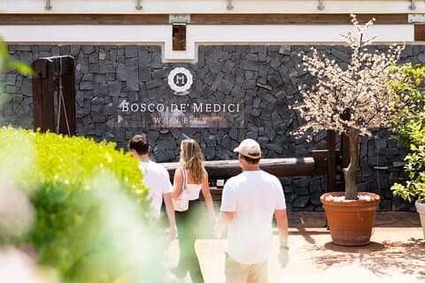 Seafood Lunch & Wine Tasting with Scenic Golf Cart Tour