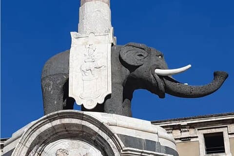 Catania Walking Tour with Audio and Written Guide by a Local