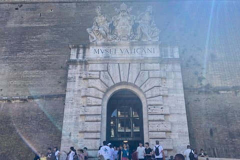 Vatican, Sistine Chapel & St.Peter's Basilica Semi Private Tour