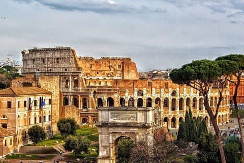 Colosseum, Forum and Palatine Hill small group tour