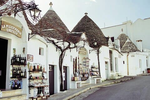 Alberobello Walking Tour with Audio and Written Guide by a Local