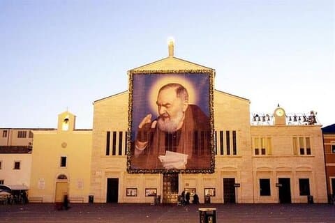 Small groups from Rome: Padre Pio and Grotto of San Michele